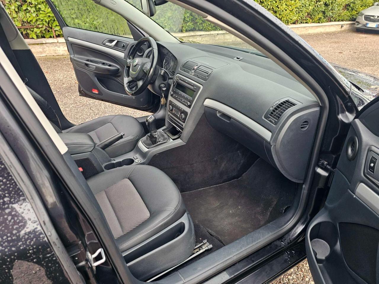 Skoda Octavia 1.6 TDI CR F.AP. Wagon Elegance