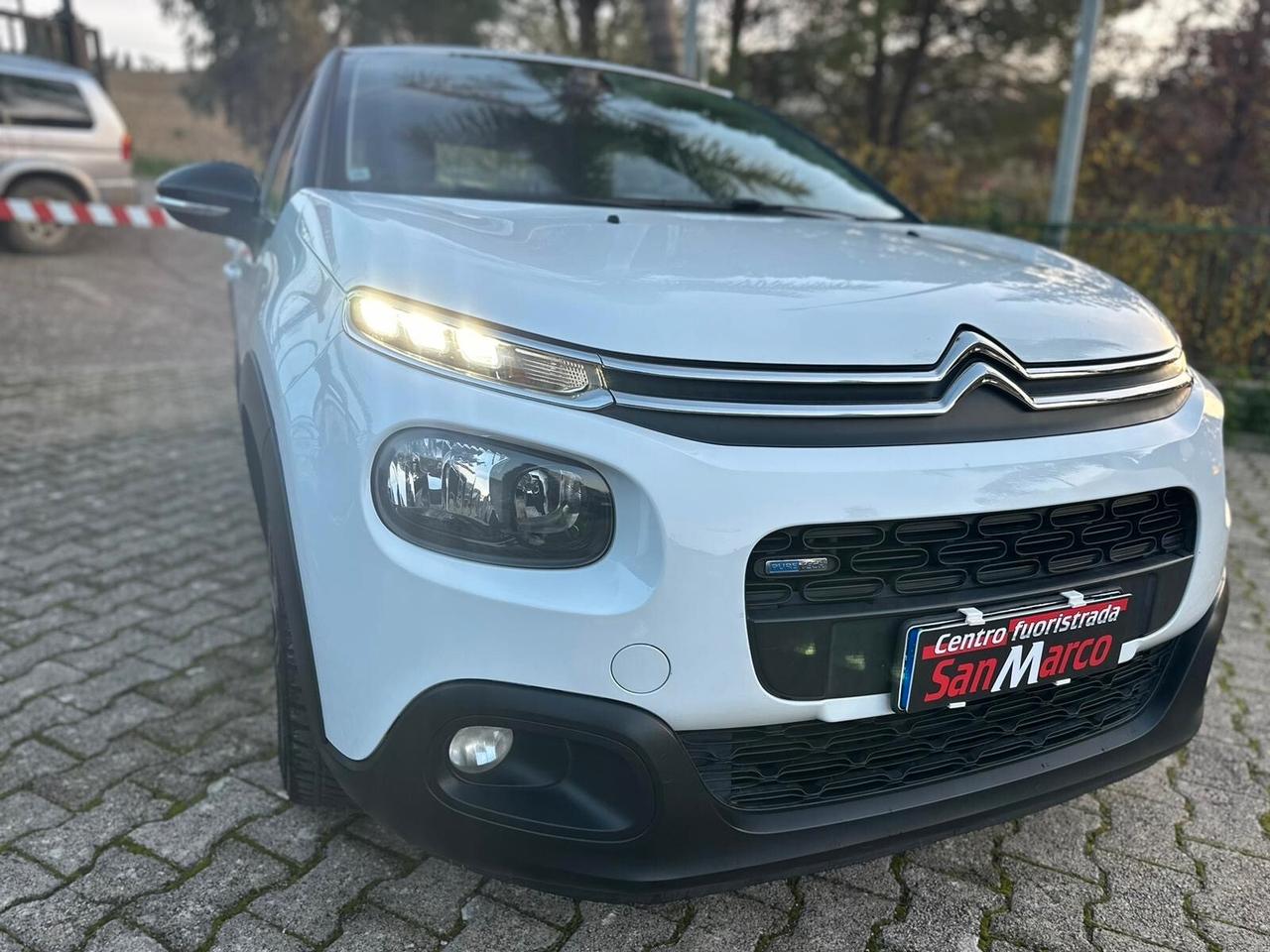 Citroen C3 PureTech 82 cv Shine