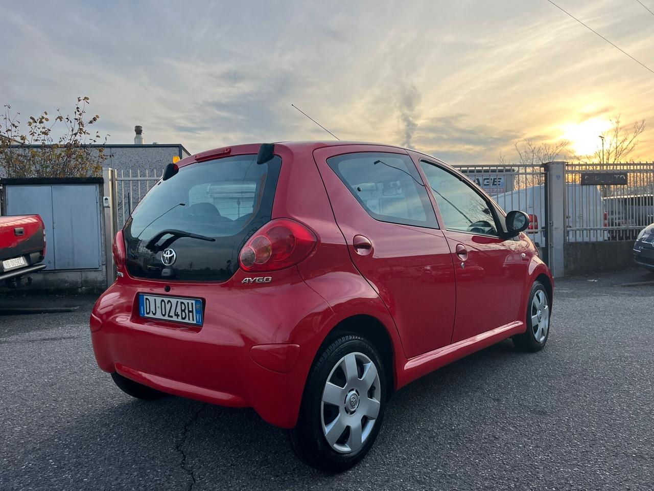 Toyota Aygo 1.0 BENZ SOLO 29.000 KM