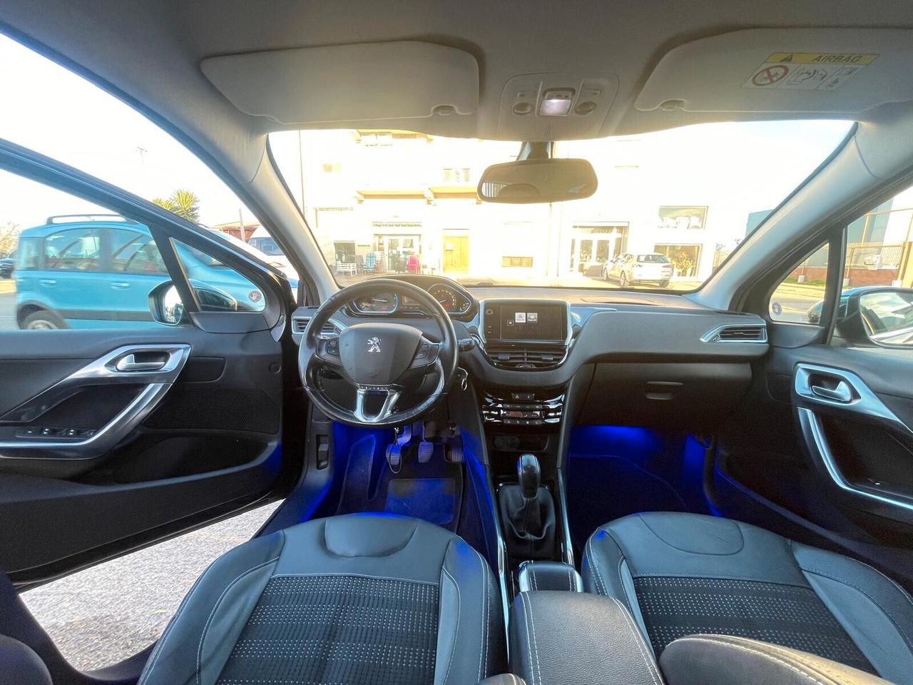 Peugeot 2008 1.6 e-HDi 92 CV Stop&Start Urban Cross