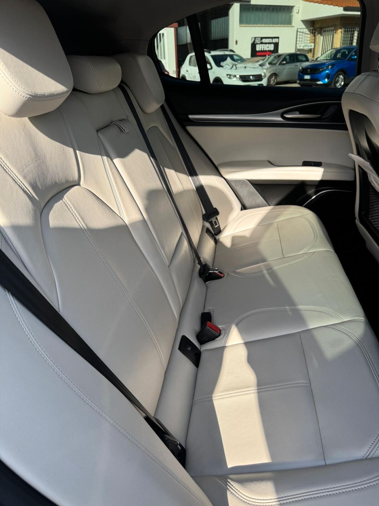 Alfa Romeo Stelvio 2.2 Turbodiesel 210 CV AT8 Q4 B-Tech