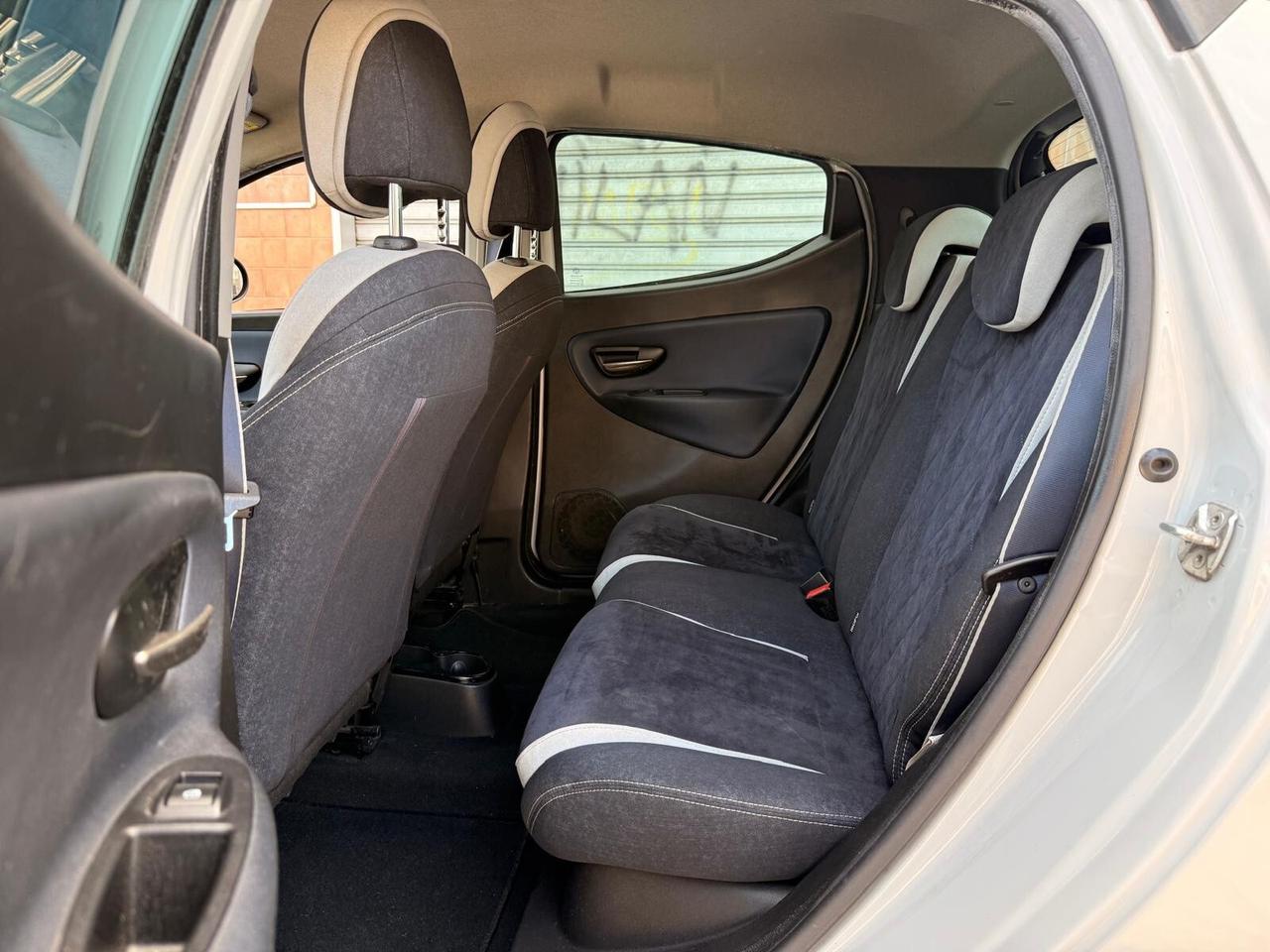 Lancia Ypsilon 1.3 MJT 16V 95 CV 5 porte CON 160MILA KM IN PERFETTE CONDIZIONI