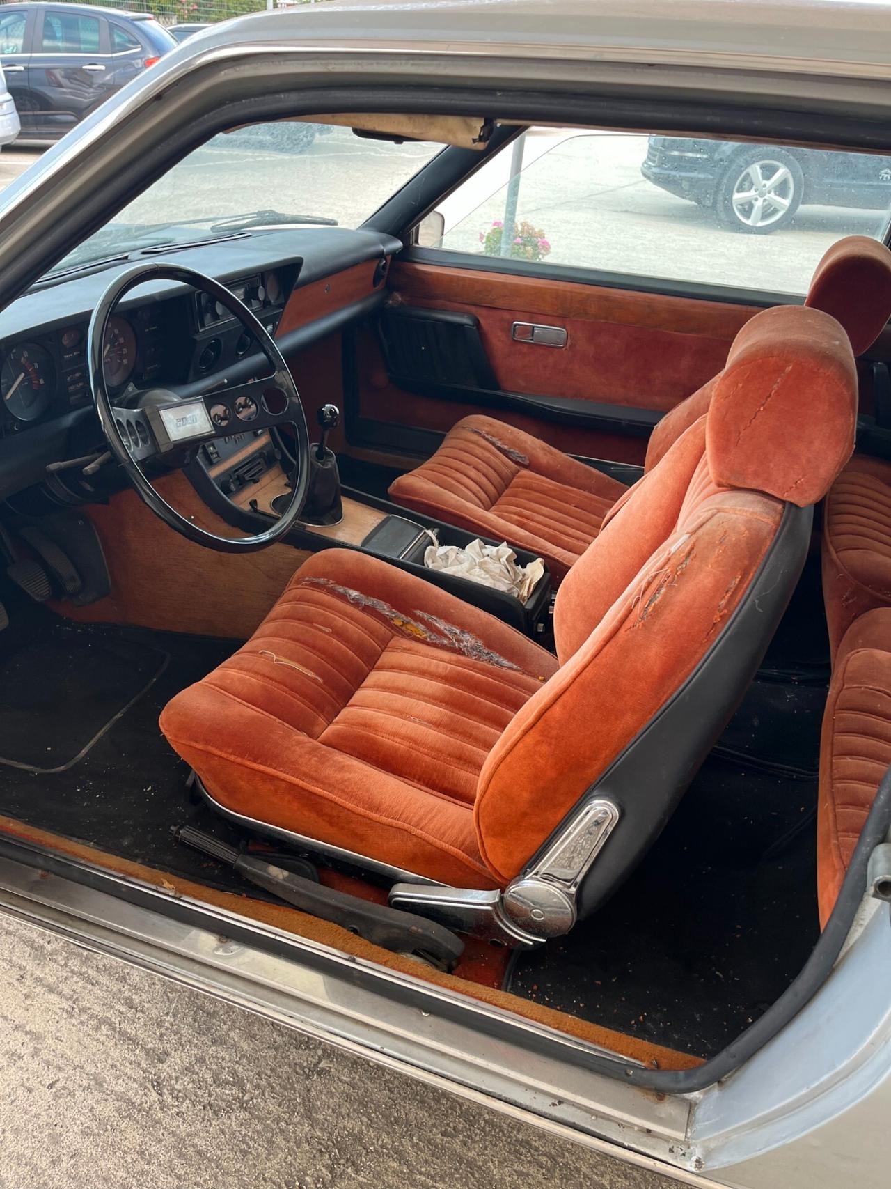 FIAT 130