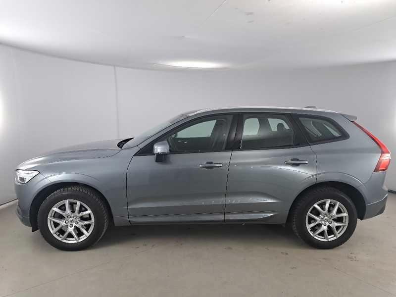 VOLVO XC60 B4 D AWD automatico Momentum