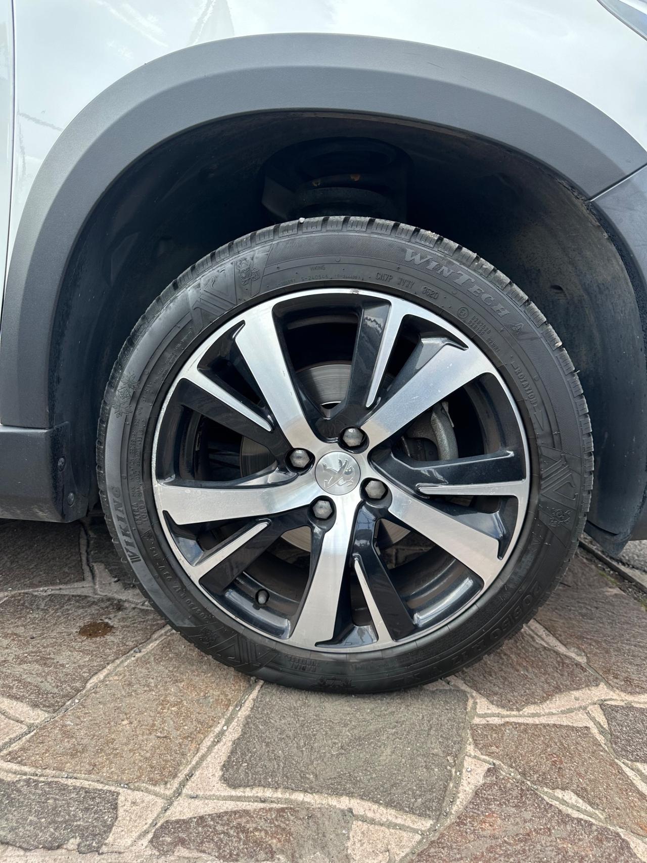 Peugeot 2008 PureTech Turbo 110 EAT6 S&S Black Matt