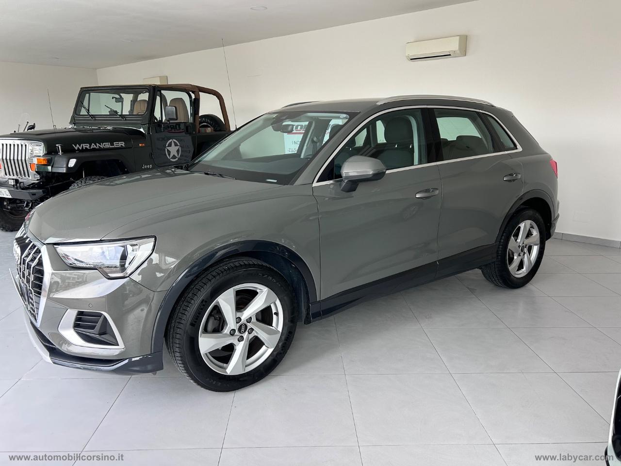 AUDI Q3 35 TDI S tronic Business Advanced