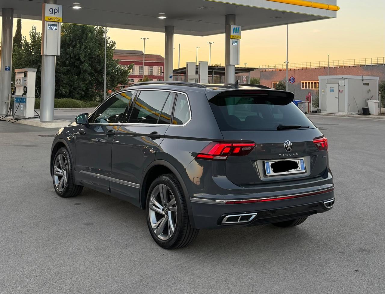 Volkswagen Tiguan 2.0 TDI 150 CV DSG 4MOTION R-Line