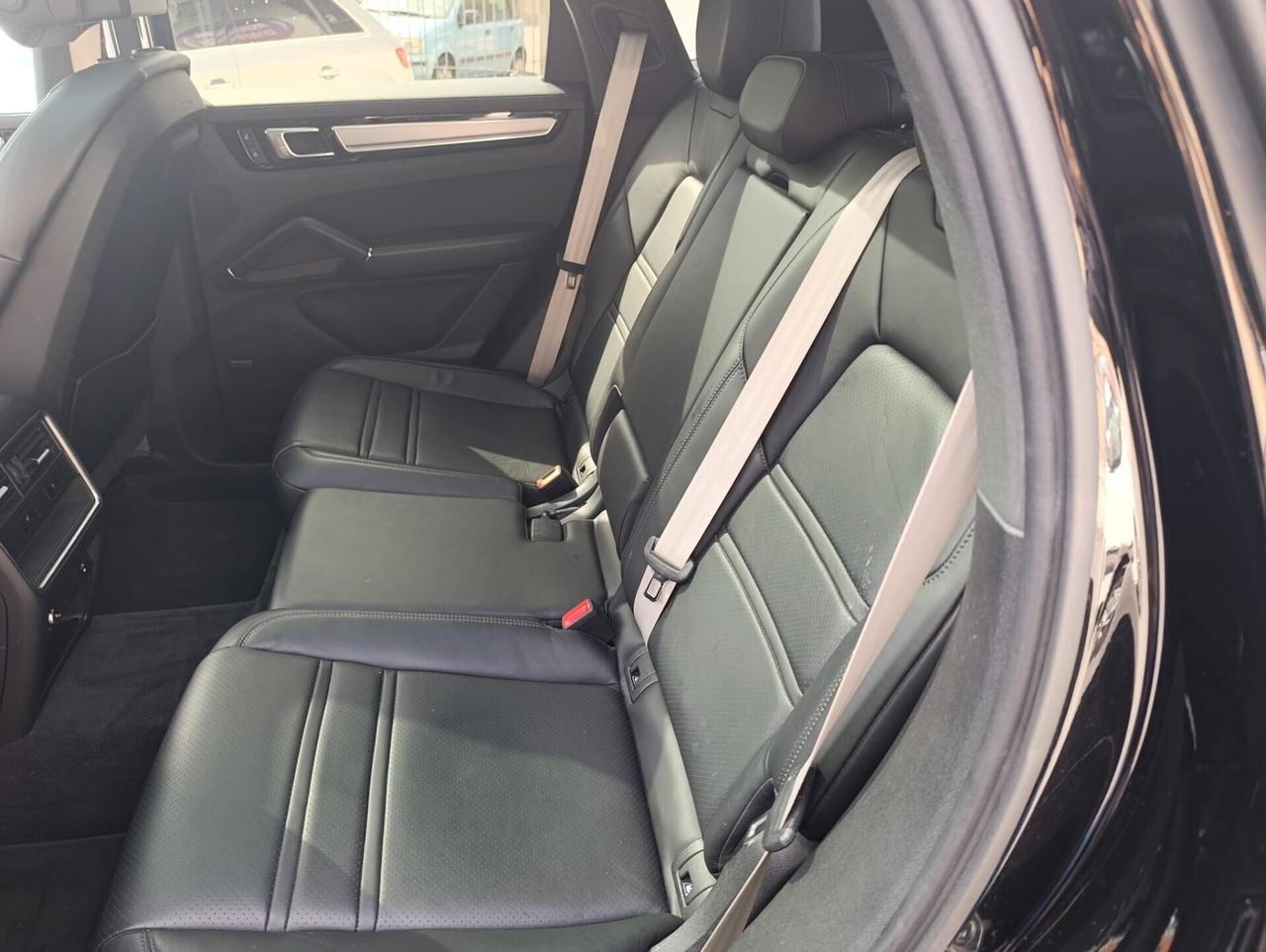 Porsche Cayenne Coupé 3.0 V6 Platinum Edition