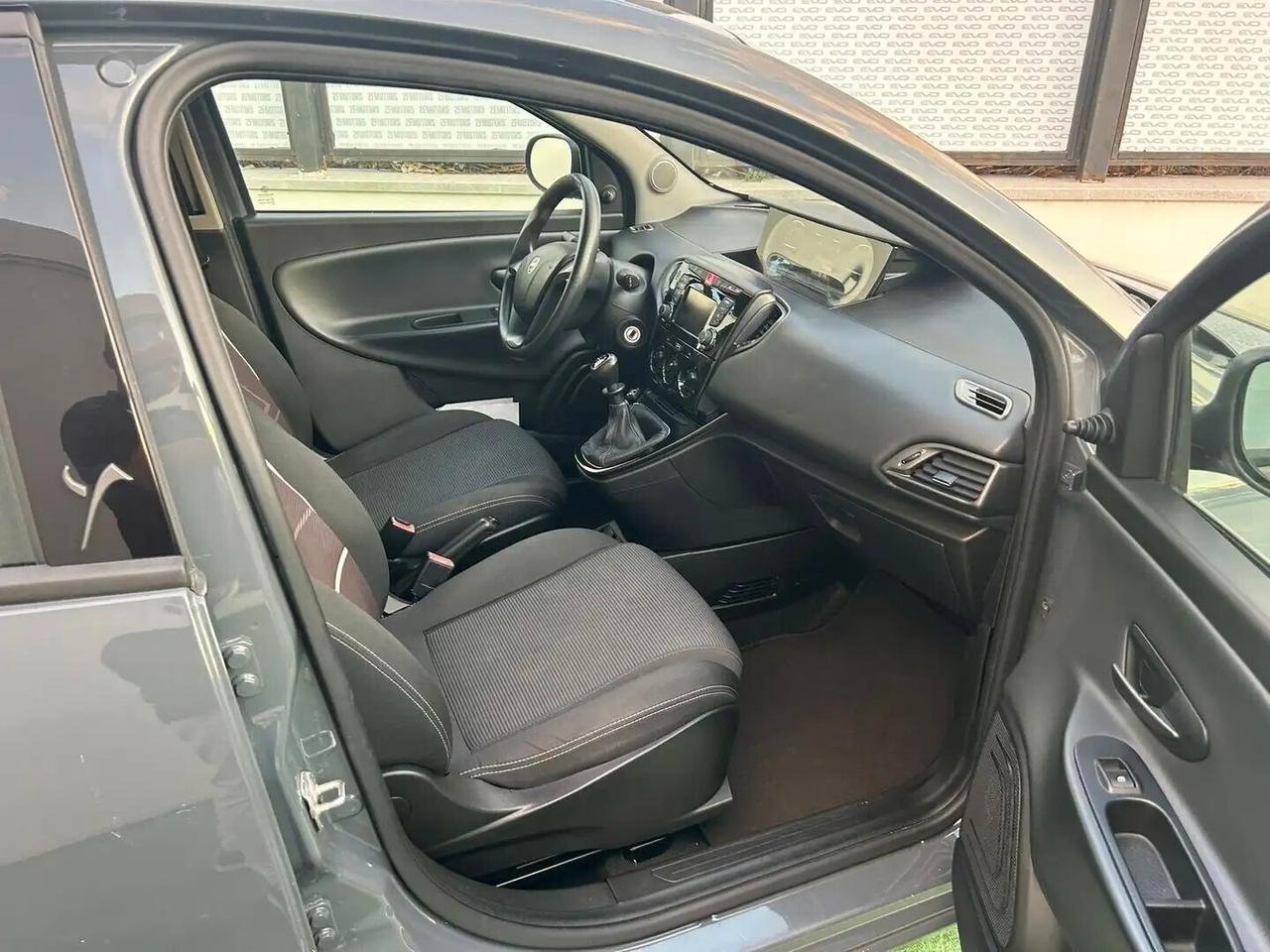Lancia Ypsilon 1.2 Gold ecochic Gpl 69cv my16