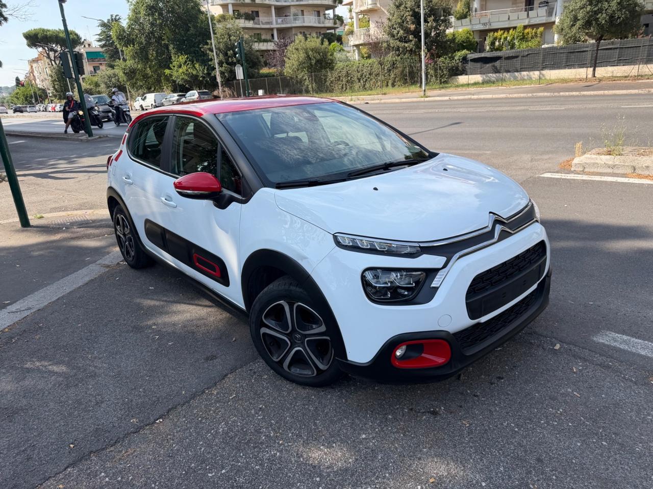 Citroen C3 83cv Benzina 5 porte Shine Navi bicolor pdc
