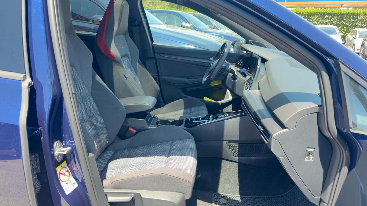 Volkswagen Golf GTI 2.0 TSI DSG/TETTO/IQ LIGHT/HEAD UP DISPLAY/HARMAN KARDON/