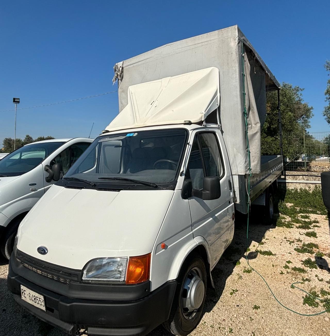 Ford transit con centina