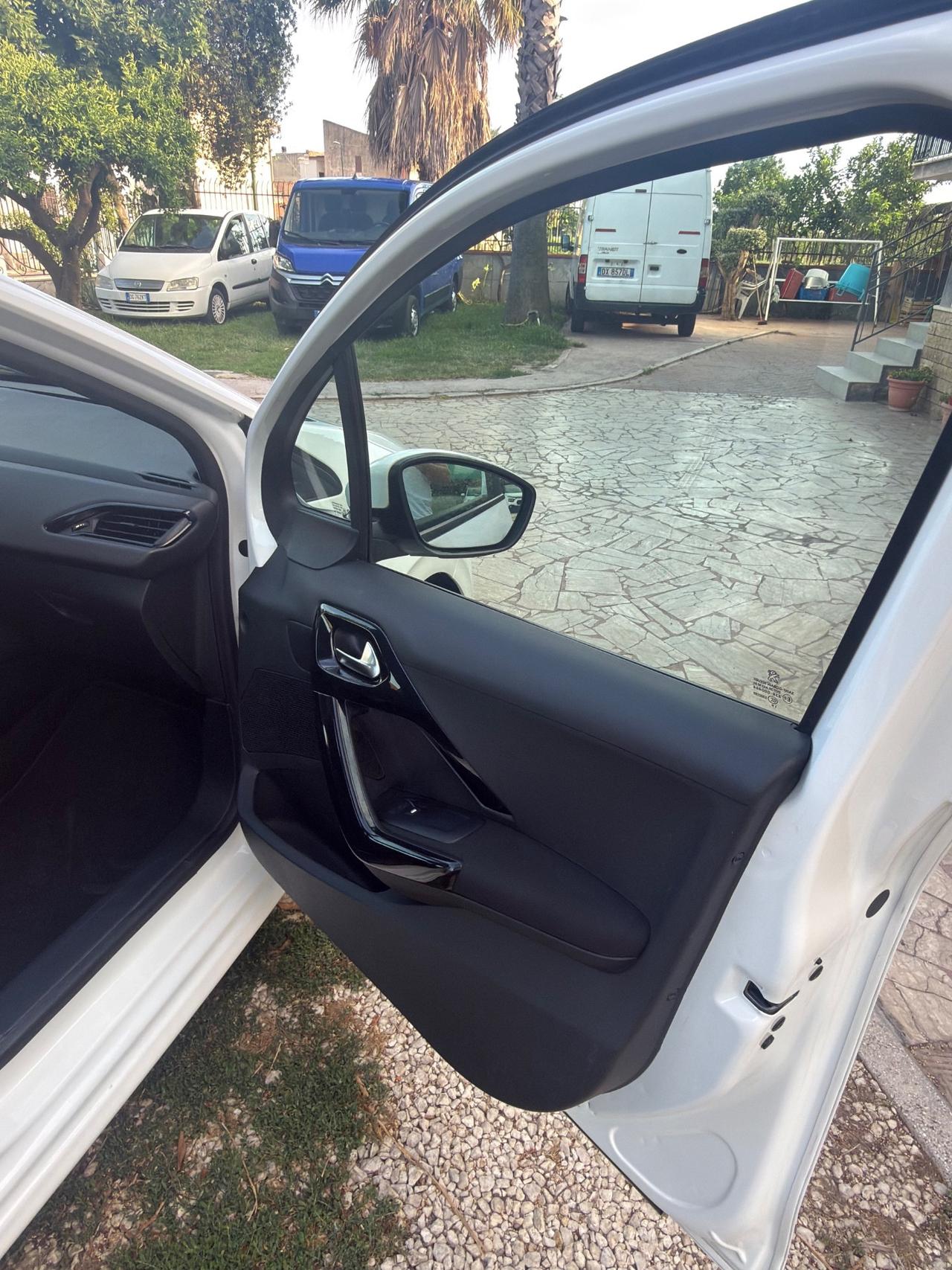 Peugeot 208 BlueHDi 75 5 porte Active
