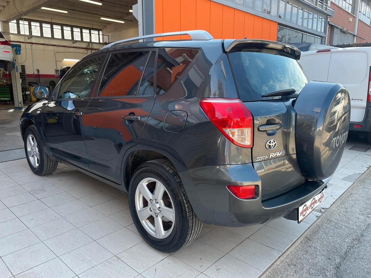 Toyota RAV 4 RAV4 2.2 D-4D 136 CV Luxury