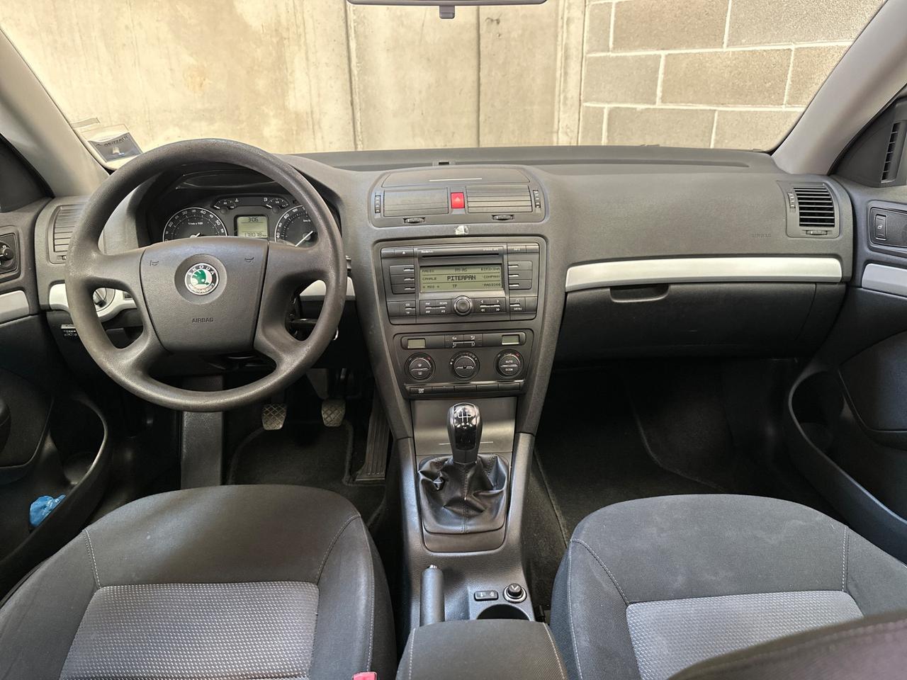 Skoda Octavia 1.6 MPI 102cv Ambition GPL