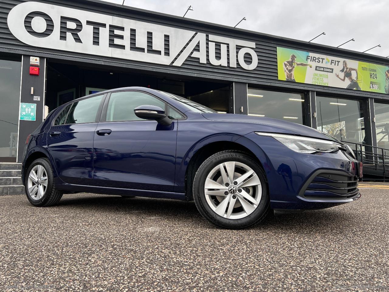 VOLKSWAGEN Golf 2.0 TDI DSG SCR Life IVA DEDUCIBILE