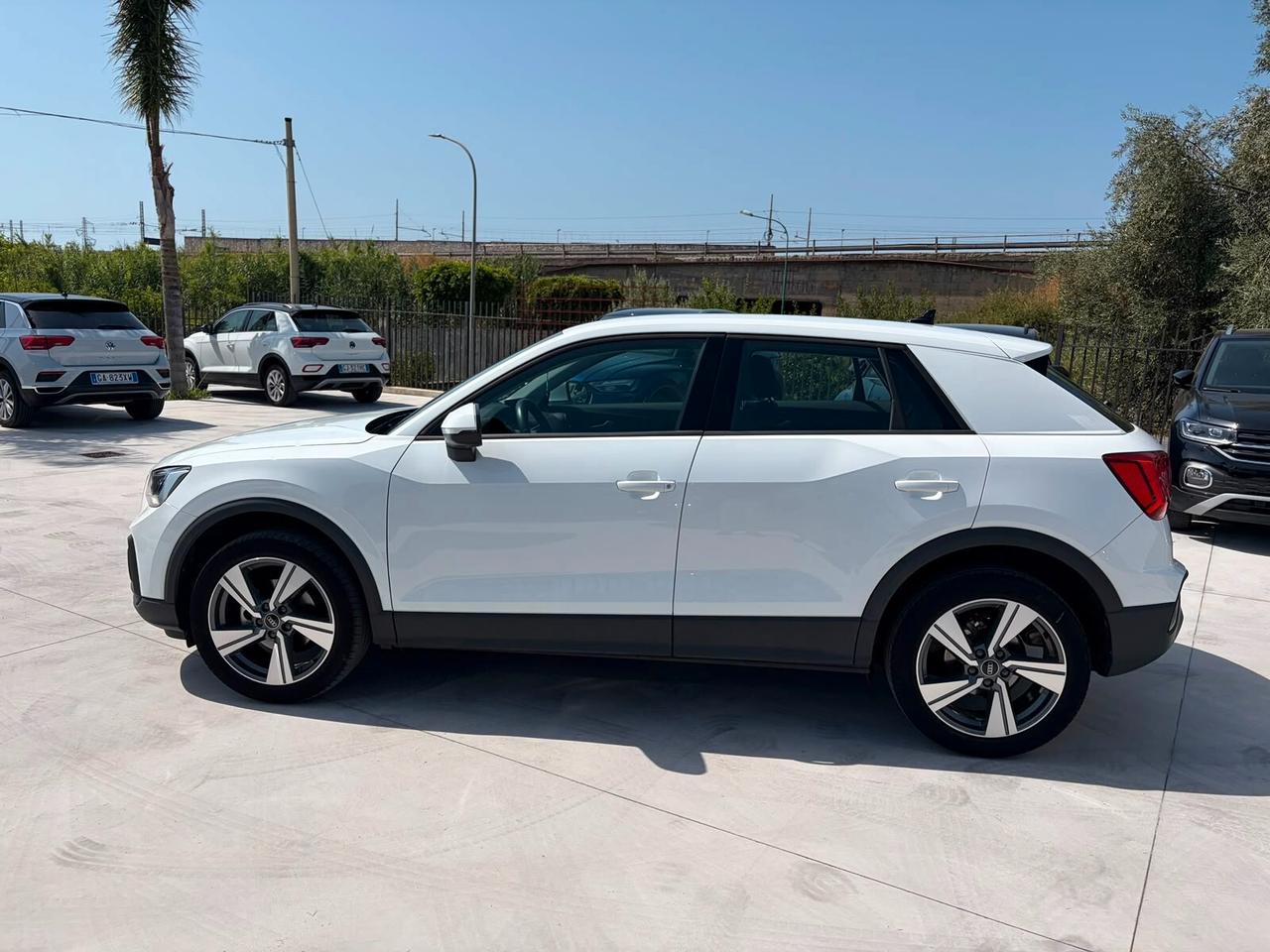 Audi Q2 30 TFSI Business