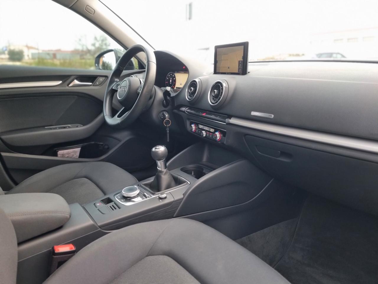 Audi A3 SPB 30 TFSI S-line