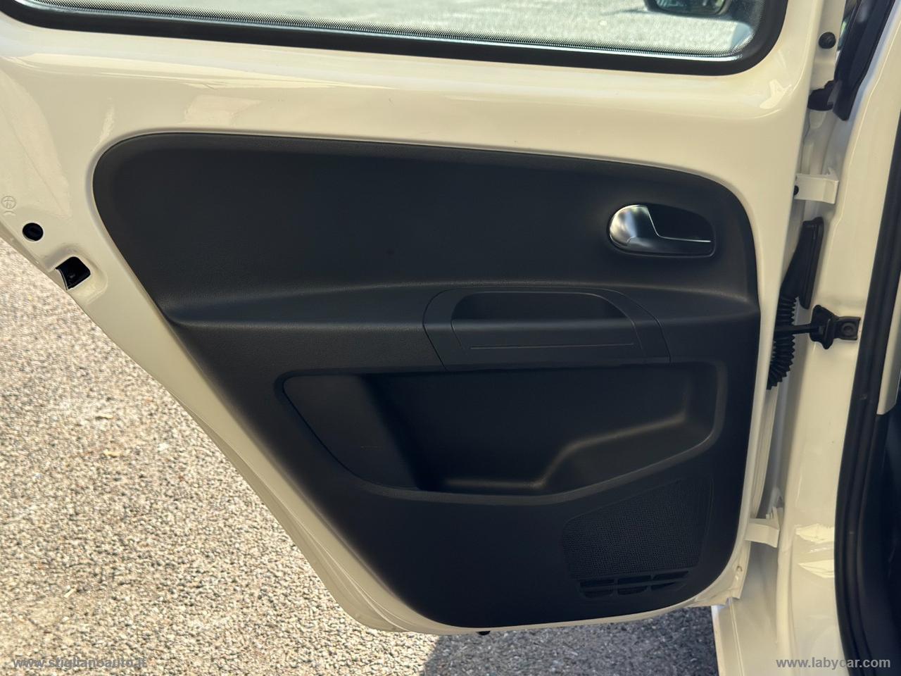 VOLKSWAGEN 1.0 5p. eco move up! BMT IN ARRIVO