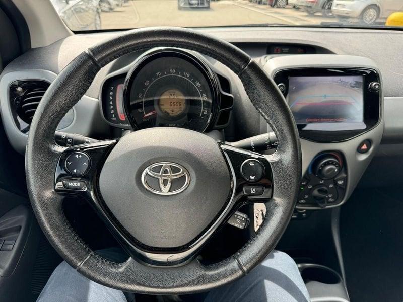 Toyota Aygo Connect 1.0 VVT-i 72 CV 5 porte x-fun