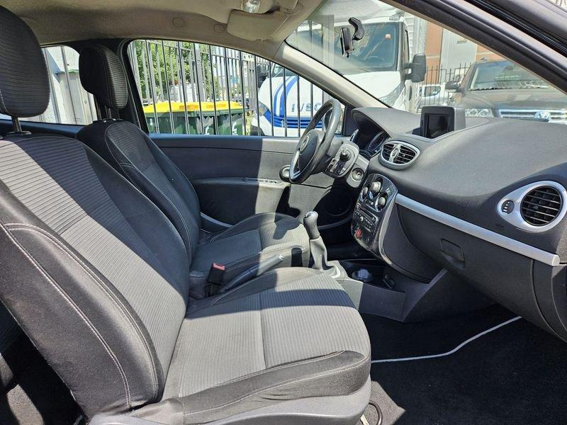 Renault Clio Clio 3p 1.2 16v Dynamique Gpl