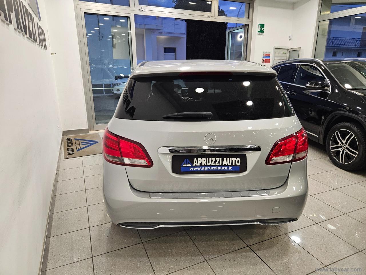 MERCEDES-BENZ B 180 d Automatic Business