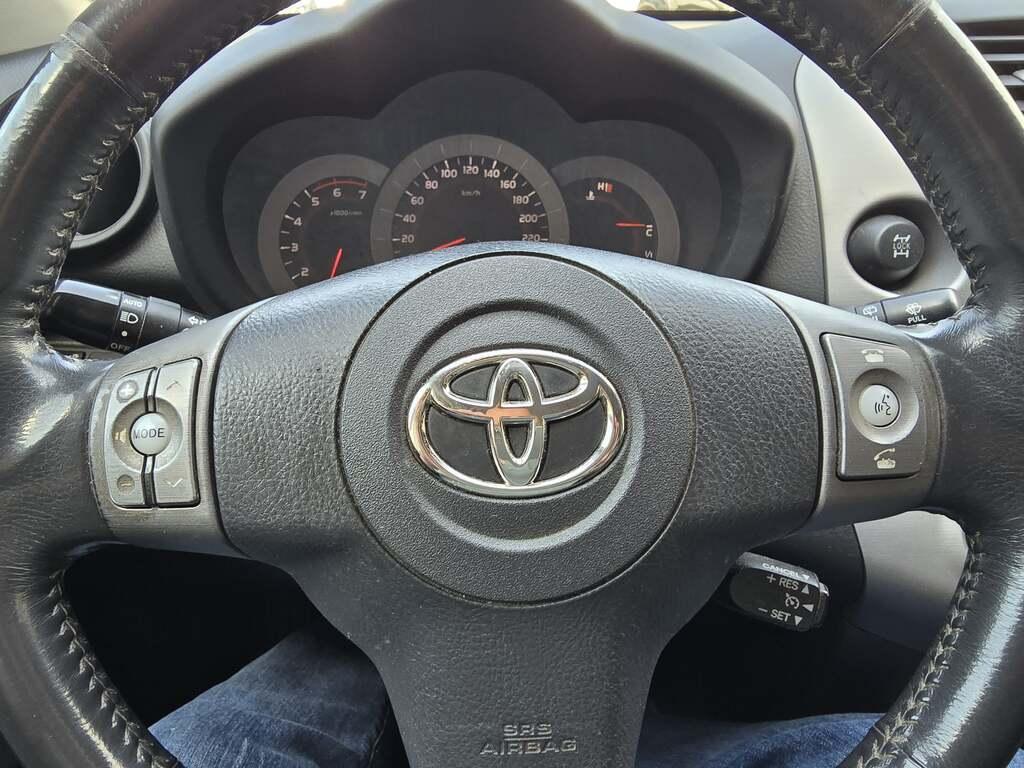 Toyota RAV4 5 Porte 2.2 D-4D Luxury