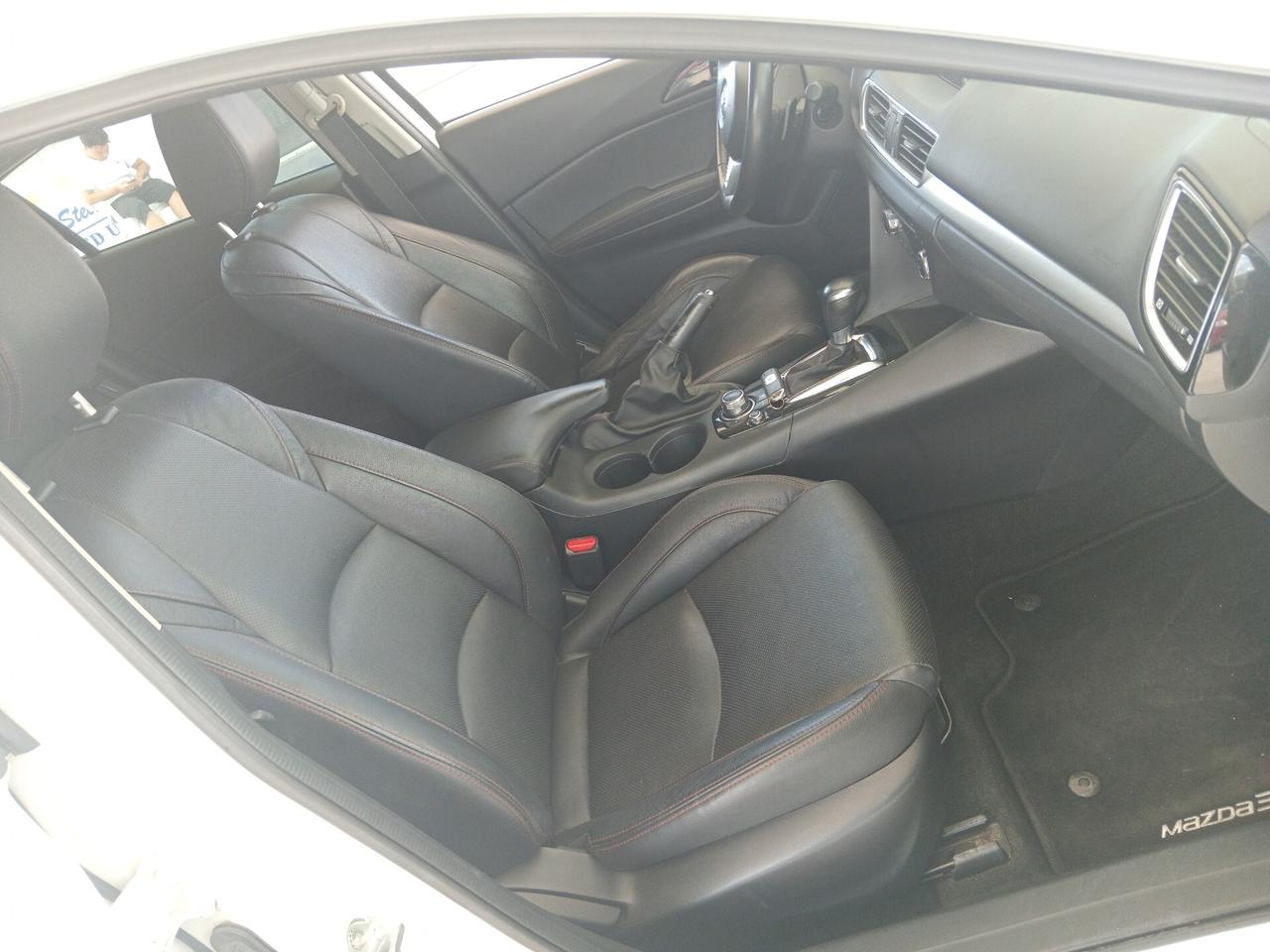MAZDA 3 DISEL 2.2 C.V 150 AUTOM IL TOP CON PROB I AL MOTORE