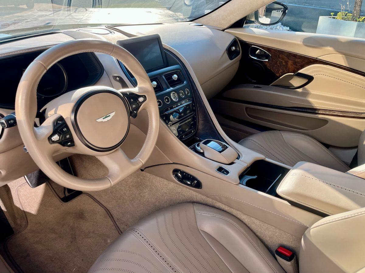 ASTON MARTIN DB11 Coupe 5.2 V12 Launch Edition auto