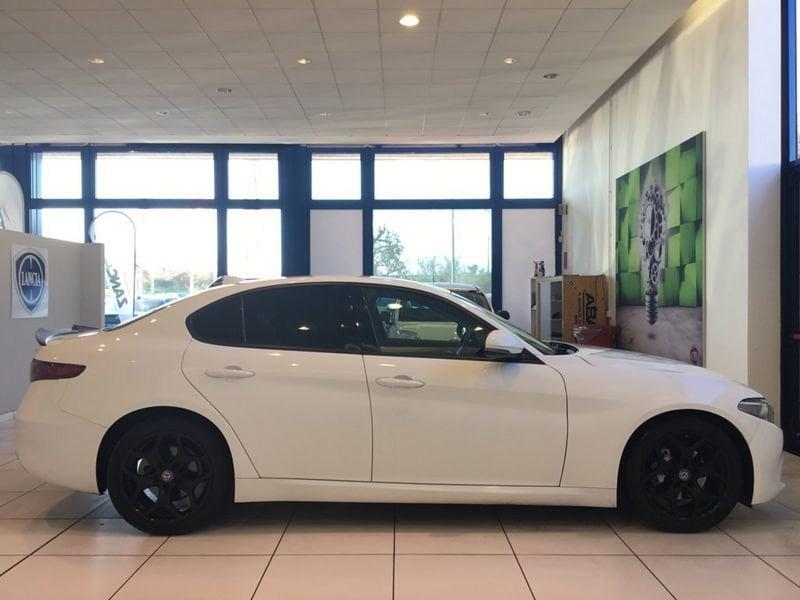 Alfa Romeo Giulia MY19 2.2 T-D 160CV AT8 Super USATO GARANTITO