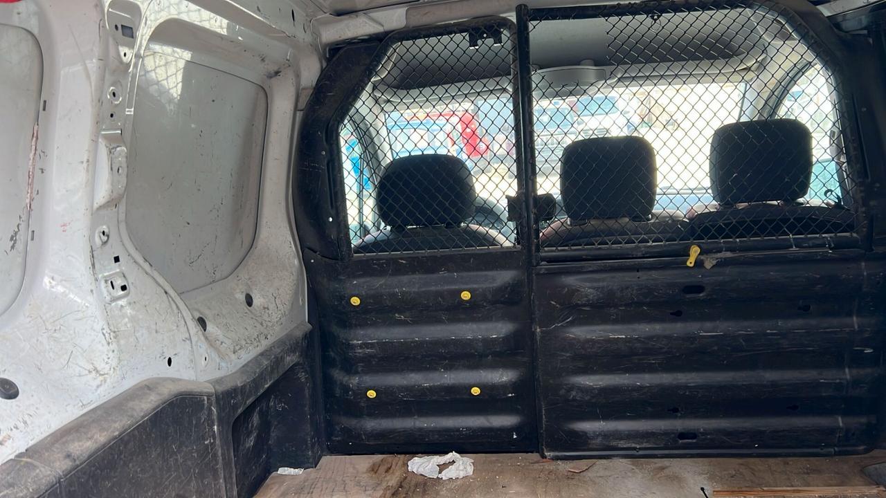 Peugeot partner con motore fuso-visto /piaciuto