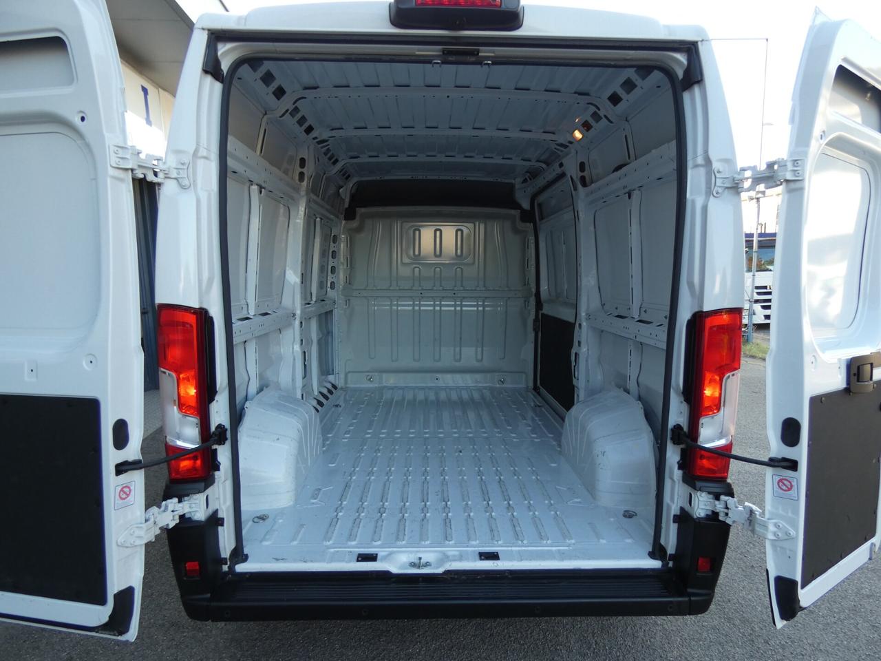 FIAT Ducato (4ª serie) Ducato 33 2.2 Mjt 120CV...