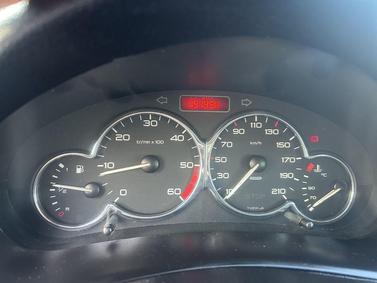 PEUGEOT - 206 - 1.4 HDi 68CV 3p . XS