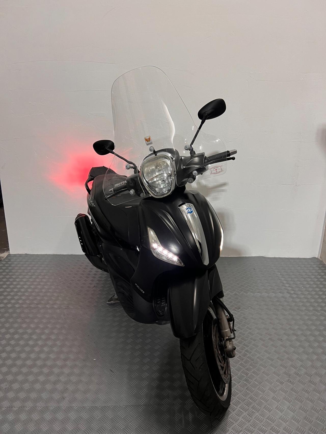 Piaggio Beverly 300 i.e. POLICE