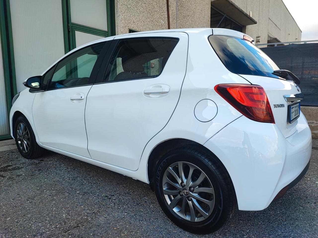 Toyota Yaris 1.0 BENZINA NEOPATENTATI 2016 5 PORTE