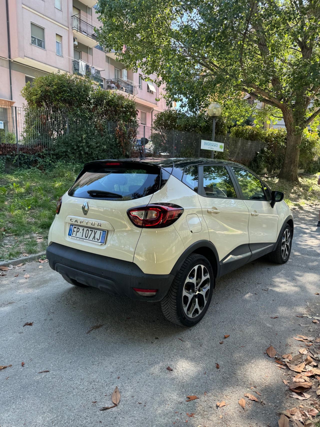 Renault Captur dCi 8V 90 CV EDC Start&Stop Energy Bose