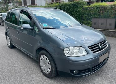 Volkswagen Touran 1.6 Conceptline Bifuel G