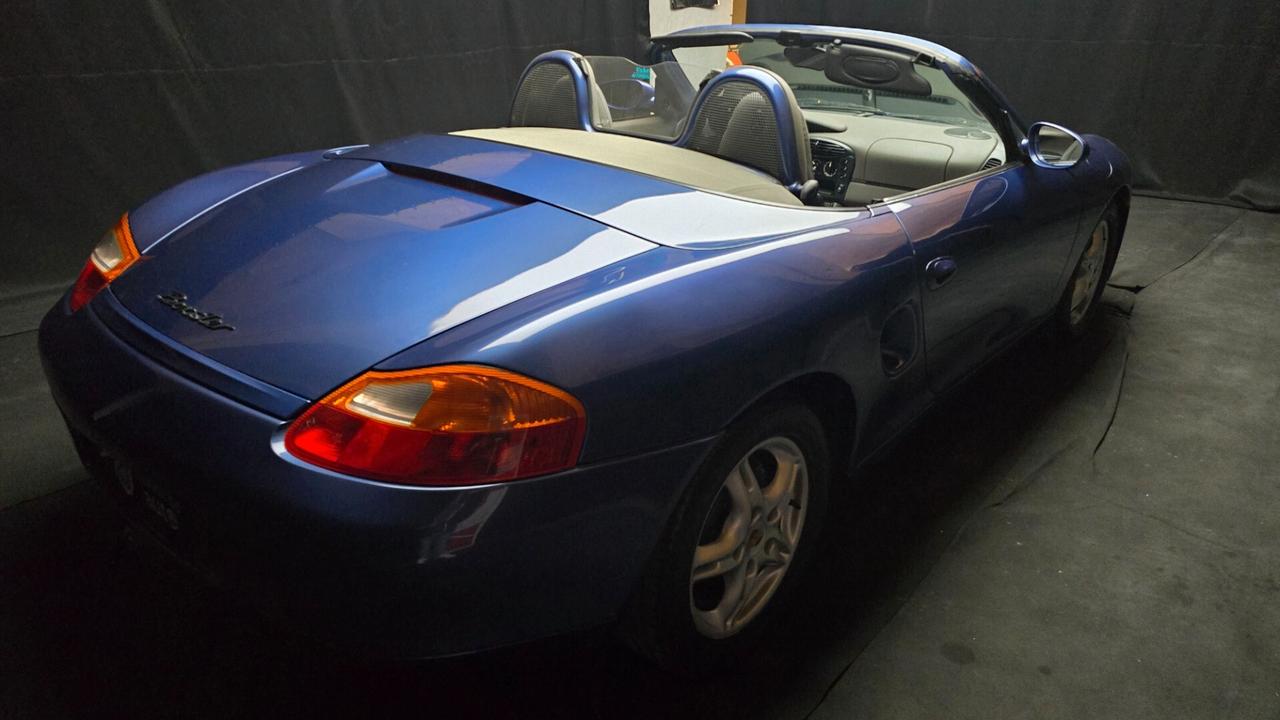 Porsche Boxster 2.5i 24V cat