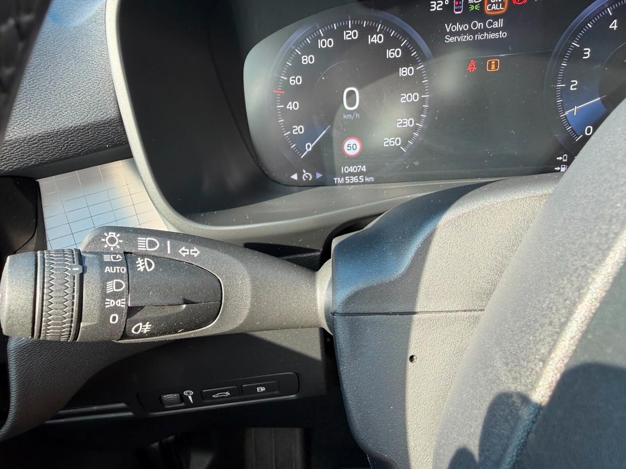 Volvo XC40 T4 Recharge Plug-in Hybrid automatico Essential
