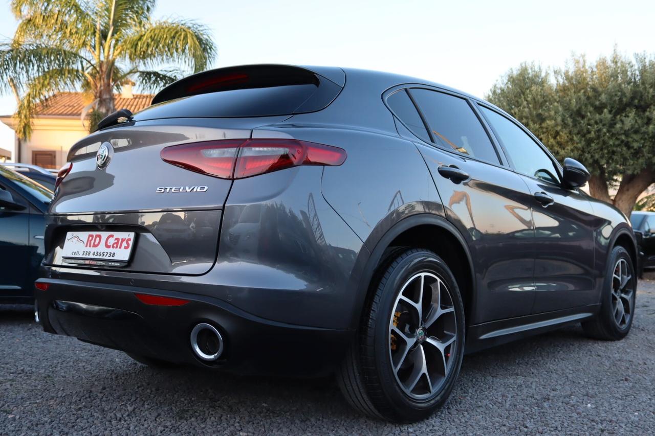 Alfa Romeo Stelvio 2.2 Turbodiesel 210 CV AT8 Q4 Executive