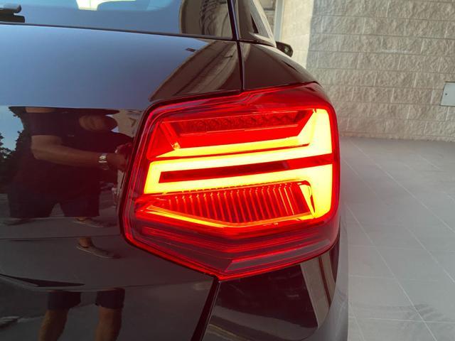 AUDI Q2 30 TDI Admired Advanced-RETROCAMERA-CARPLAY