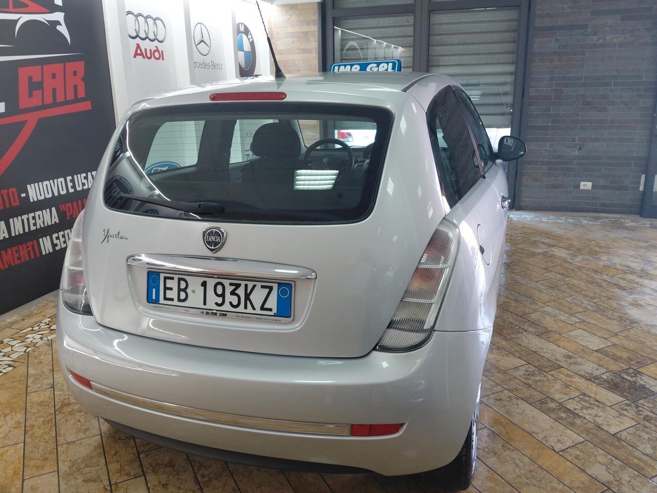 Lancia Ypsilon 1.4 Unyca Ecochic GPL