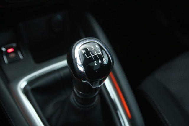 NISSAN Qashqai 1.6 dCi 4WD N-Connecta Tetto/Camera 360°/LED