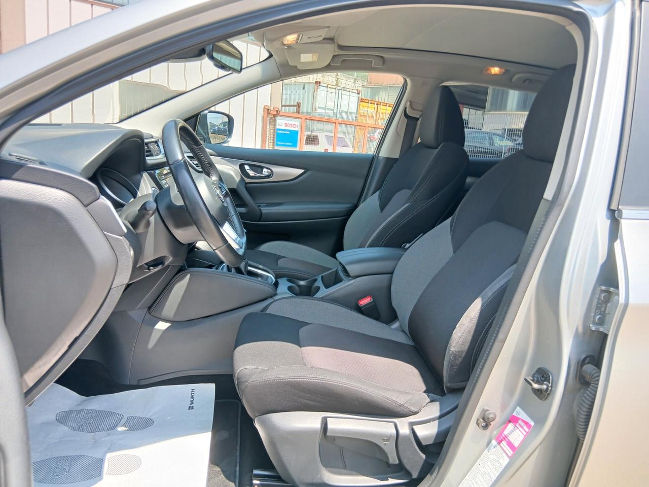 Nissan Qashqai 1.5 dCi N-Connecta