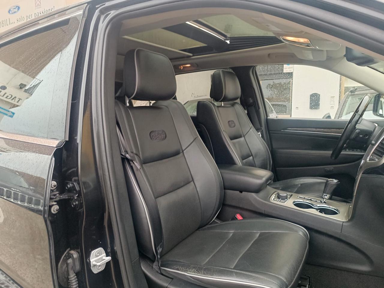 Jeep Grand Cherokee 3.0 CRD 241 CV Overland (turbodiesel)