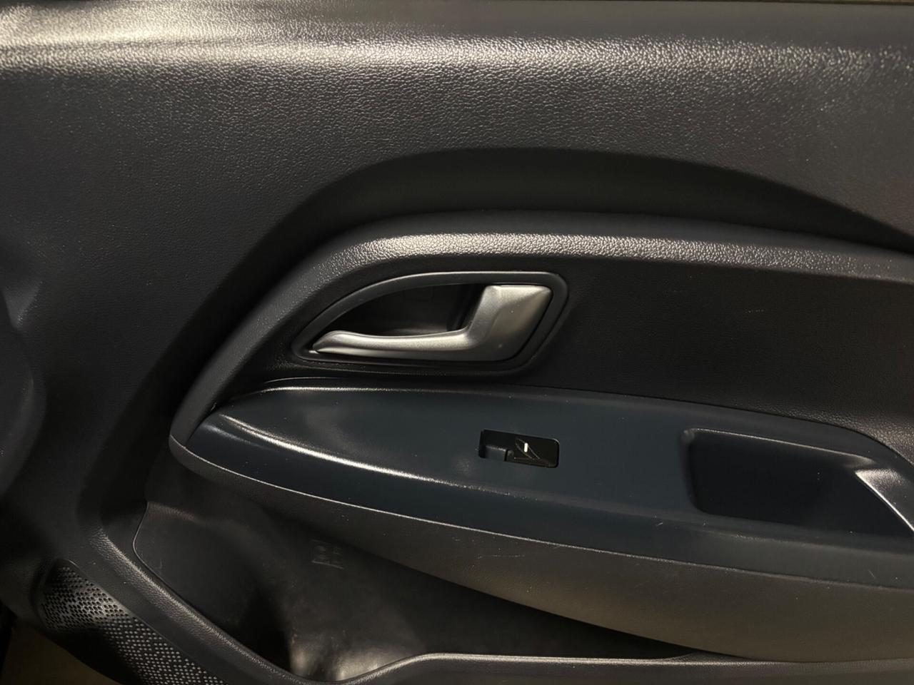 Kia Rio 1.1 CRDi High Tech OK NEOPATENTATI