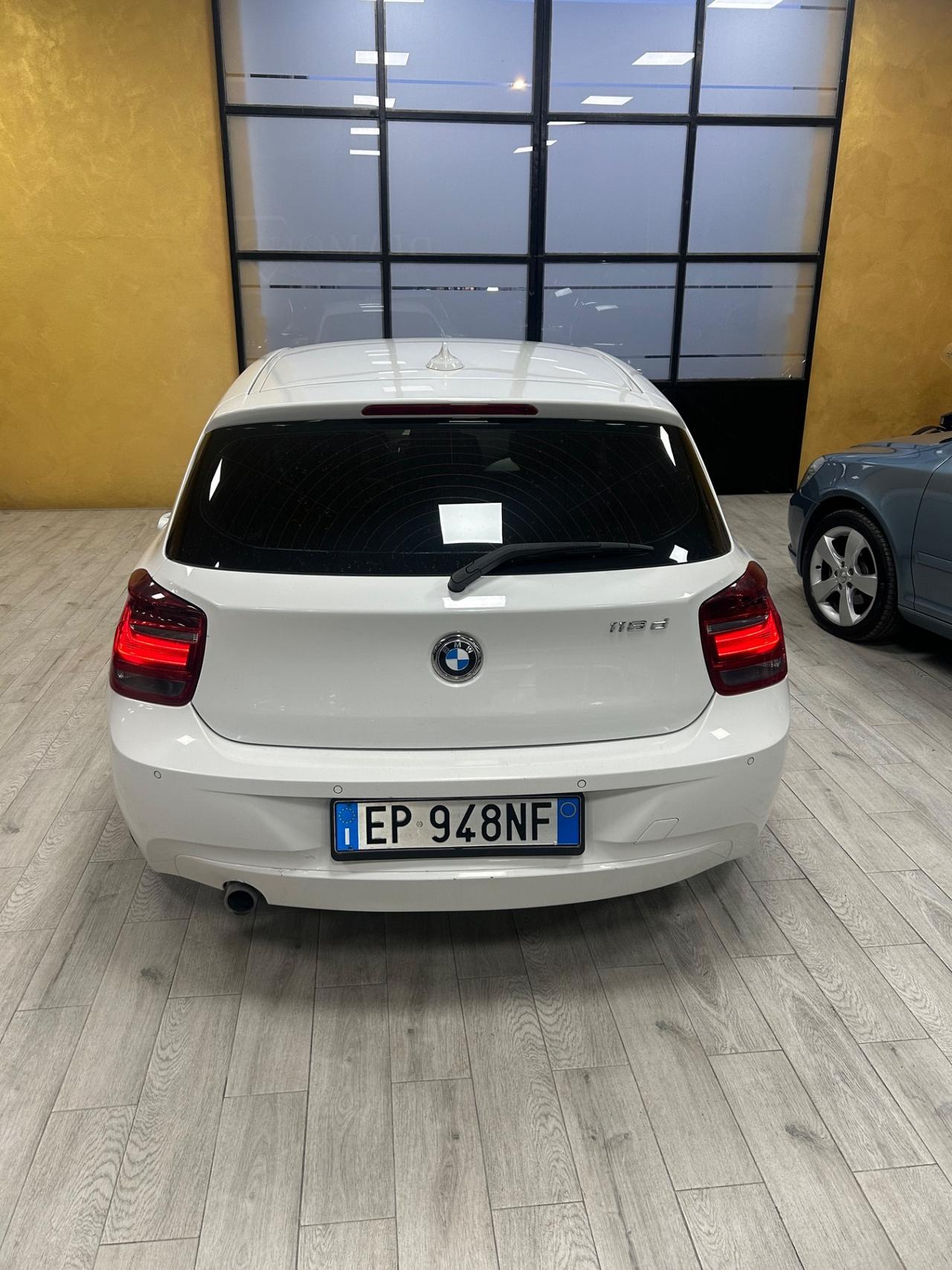 BMW 118d 143 cv “AUT/PELLE/MOTORE RIFATTO”-2013
