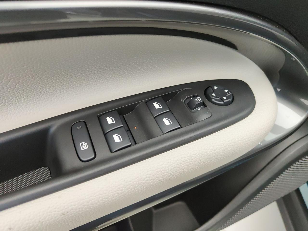 FIAT 600 IV 2023 1.2 MHEV 110CV DCT LA PRIMA