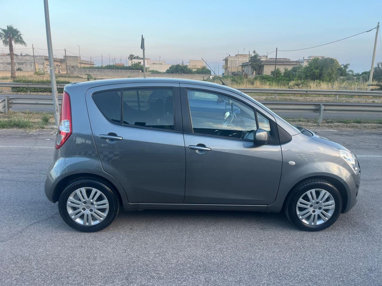 Suzuki Splash 1.0 GL Style Unipro 2015