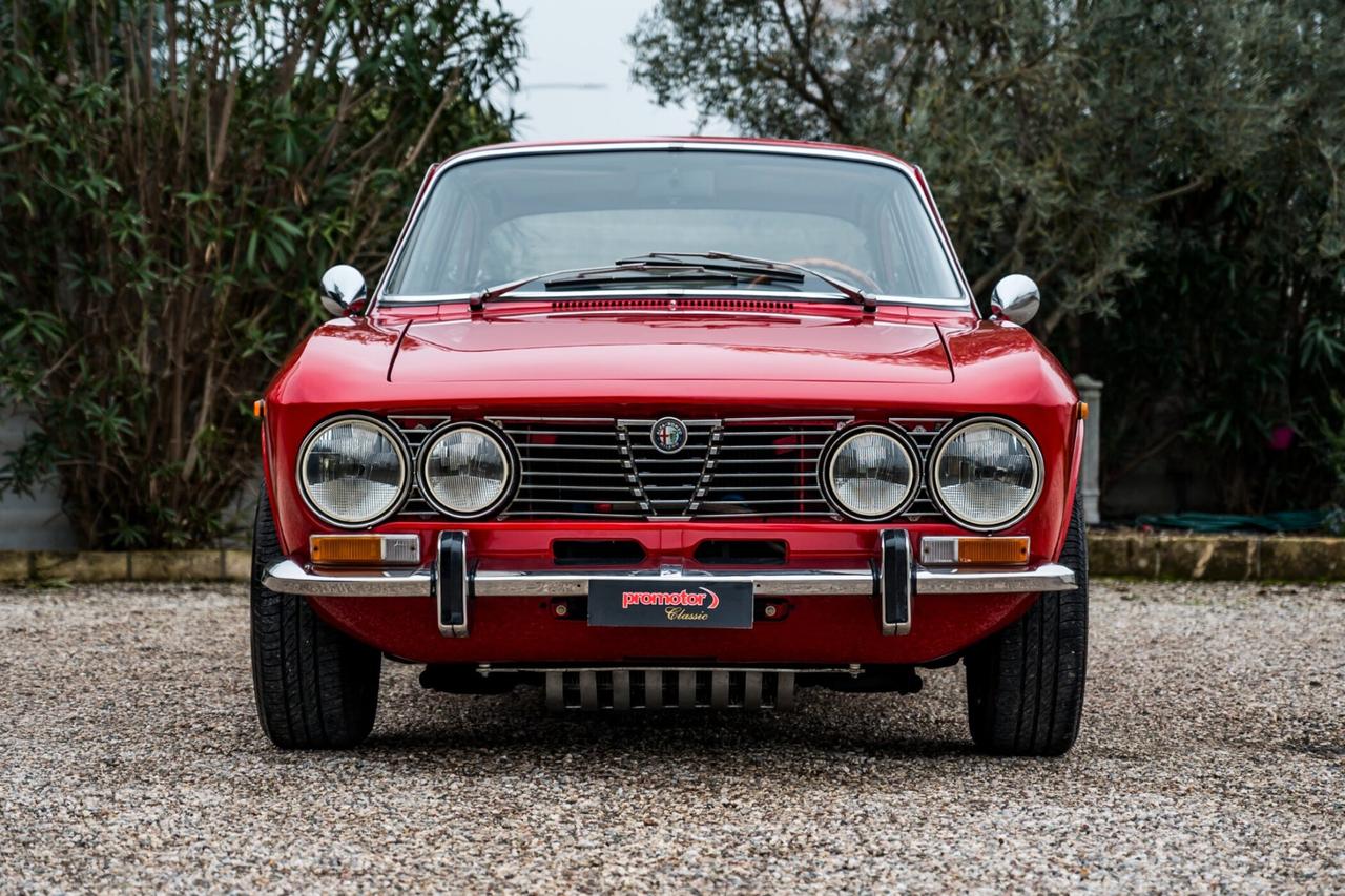 Alfa Romeo 2000 GT VELOCE